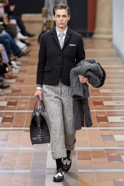 Look 14